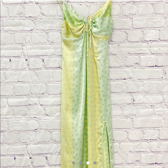 Green Polka Dot Slit Dress - Picture 3 of 4